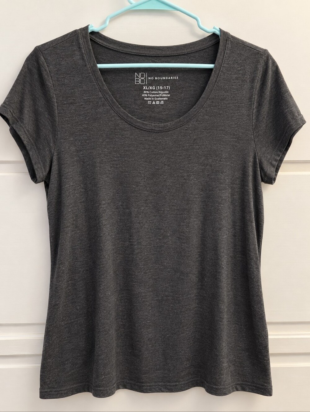 No Boundaries Charcoal Gray Scoop Neck Tee XL 15-17